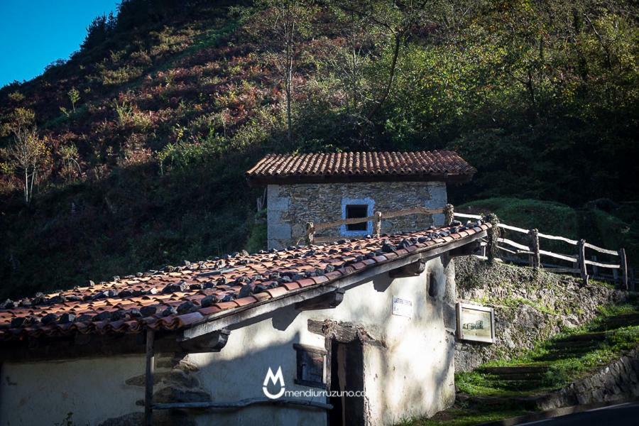 Albergue De Lastur Pansiyon Deba Dış mekan fotoğraf